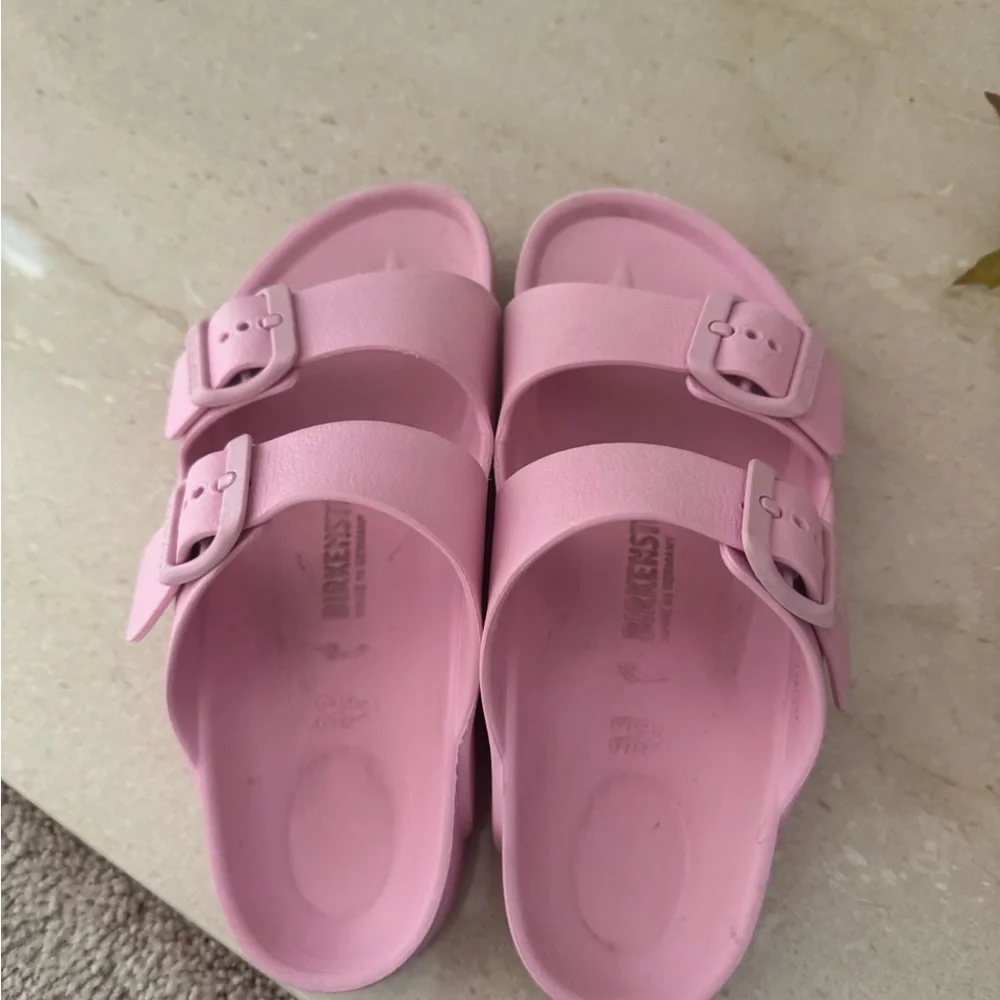 Birkenstock Girls Sandal Size 33